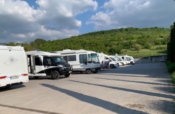 wohnmobilplatz-weingut-gerharz-hochthurn-image12