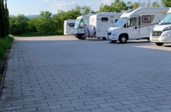 wohnmobilplatz-weingut-gerharz-hochthurn-image13